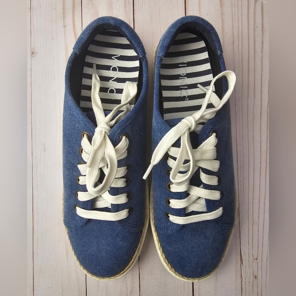 Vionic Womens Hattie Lace Up Sneakers - Picture 4 of 9